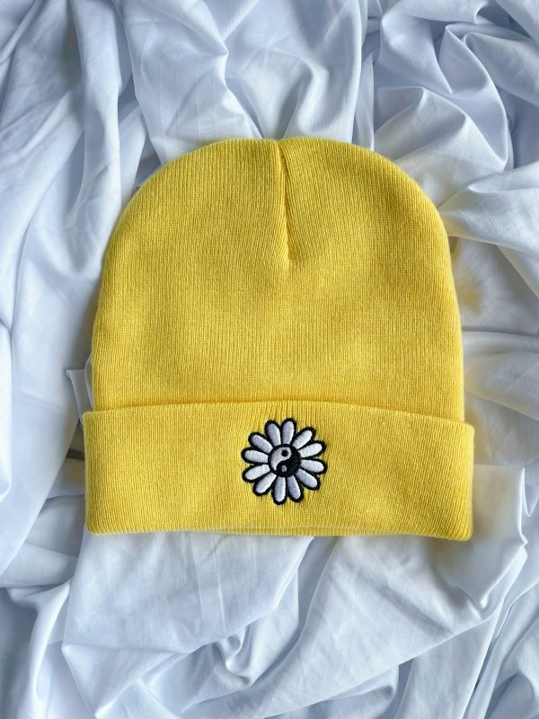 Beanie yin yang amarillo pastel